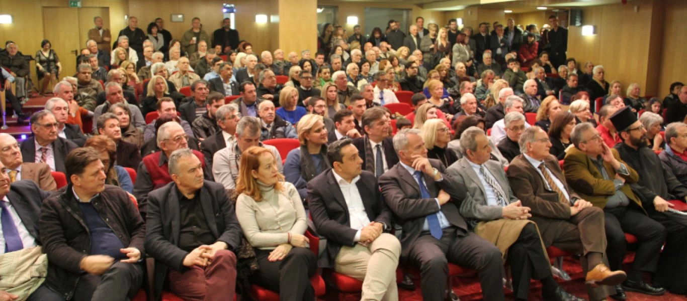 «Όλη» η δυτική Αθήνα στην κοπή της πρωτοχρονιάτικης πίτας του Γιάννη Λοβέρδου (φώτο)